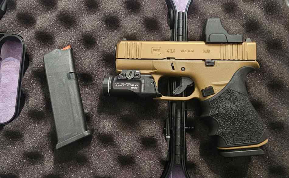 Glock 43x FDE Vortex Defender and TLR 7