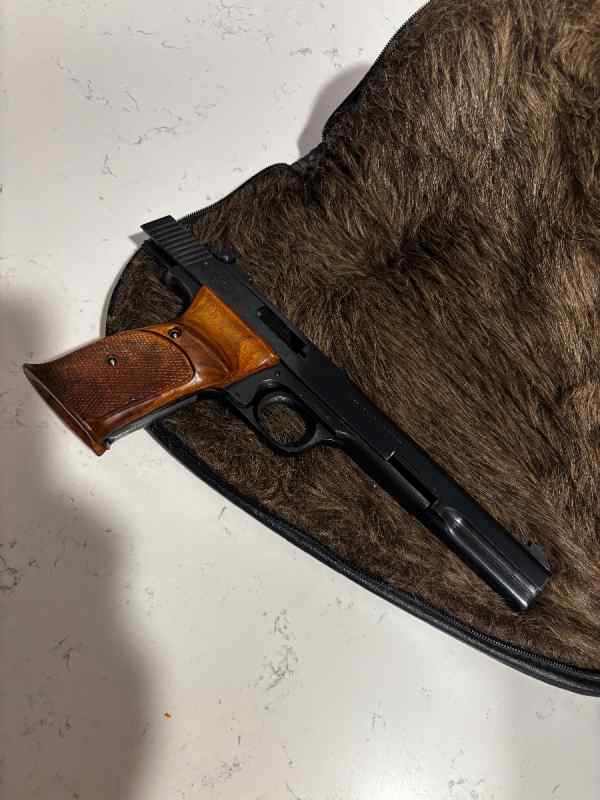 smth and wesson model 41 . 7 inch 1981 mint