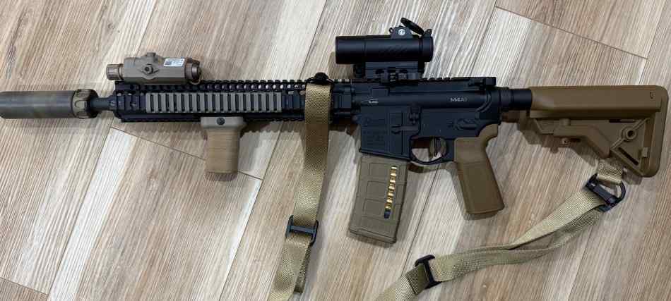 DD M4A1 with extras